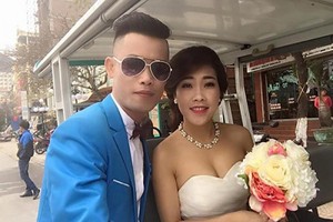 Vợ cũ Hiệp Gà gái một con vẫn mặc sành điệu như đôi mươi