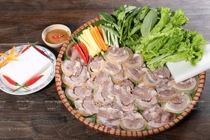 “Rớt nước miếng” với đặc sản bò tơ Củ Chi được ví như thịt bò Kobe