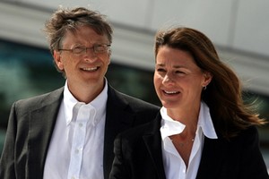 Bill Gates đã phải lòng người phụ nữ quyền lực nhất TG thế nào?