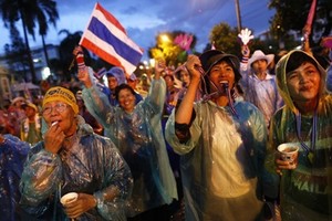 Người biểu tình Thái phong tỏa giao thông ở Bangkok