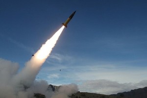 Hezbollah bất ngờ bắn rocket giữa lệnh ngừng bắn