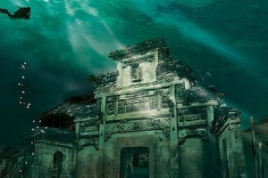 Huyền thoại về thành phố Atlantis mất tích dưới đáy biển