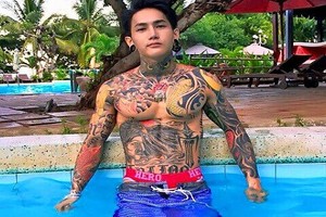 A Đây Rồi: Hot boy xăm trổ dính phốt vì quá “hổ báo“