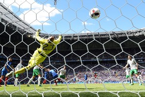 Euro 2016 Pháp 2 - 1 CH Ireland: Tuyệt đỉnh Griezmann 