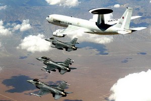 Khám phá “lính gác trời” E-3 Sentry của Mỹ