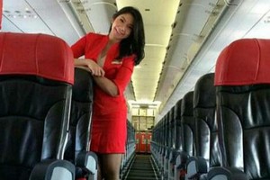 Tiếc thương nhan sắc nữ tiếp viên Air Asia được tìm thấy