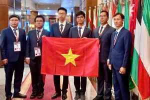 Việt Nam lọt top 4 kỳ thi Olympic Tin học quốc tế