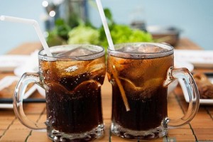 Lạm dụng soda, nước ngọt dễ chết vì ung thư