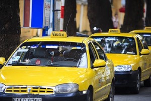 Vì sao hãng taxi Singapore rút lui khỏi Việt Nam?