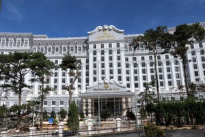 Hồ sơ Cty Khải Vy chủ khách sạn Merperle Dalat Hotel xây sai phép hơn 4.400 m2