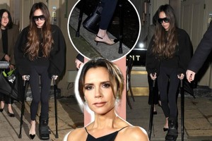 Victoria Beckham vẫn tập gym dù bị gãy chân