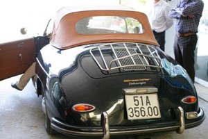 Huyền thoại Porsche 356A Speedster bất ngờ xuất hiện tại Sài Gòn