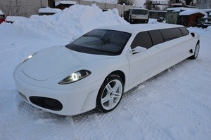 Chế siêu xế Limousine Ferrari tuyệt đẹp từ xe Peugeot cũ