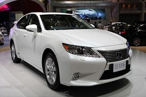 Lexus tung hàng loạt xe đẳng cấp tại triển lãm Bangkok