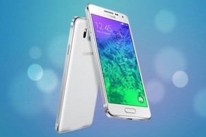 Samsung Galaxy Alpha vỏ kim loại có đáng để mua?