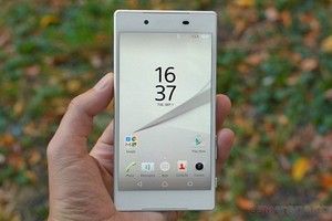 Tận mắt siêu phẩm Sony Xperia Z5 cấu hình “siêu khủng“