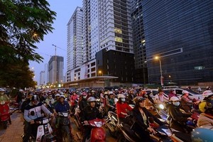 “Dân Hà Nội bất hạnh vì tan ca không dám về nhà“