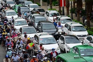 Hà Nội đồng bộ màu xe taxi: Doanh nghiệp lo mất thương hiệu