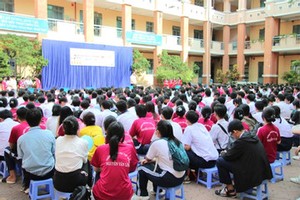 Giáo viên bị 'bóc phốt' ép học sinh học thêm