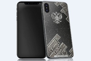 Chiêm ngưỡng iPhone X gắn đá thiên thạch trăm triệu