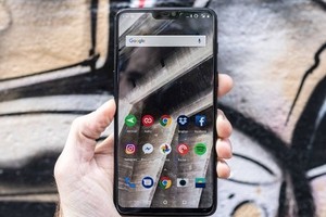 OnePlus 6 vừa ra mắt, nhiều điểm tương đồng với iPhone X 