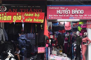 Ma trận sale vỉa hè ngày giáp Tết