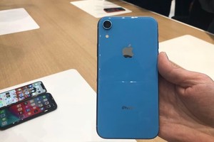 iPhone XR giảm giá mạnh vẫn không đắt hàng bằng iPhone 8