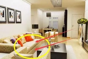 Đặt ghế sofa trong phòng khách thế nào để không hao tán tiền của?