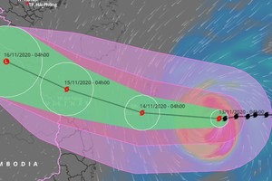 Bão số 13 Vamco đổ bộ miền Trung ngày 15/11