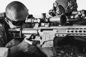 Uy lực khủng khiếp của súng bắn tỉa Barrett MRAD Mark 22