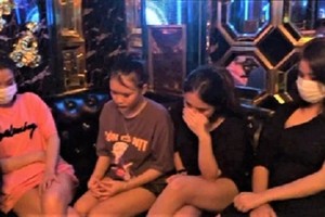 13 người trong quán karaoke dương tính với ma túy