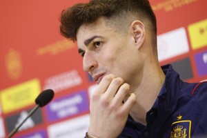 Kepa hồi sinh: Thủ lĩnh Chelsea và giấc mơ EURO 2024