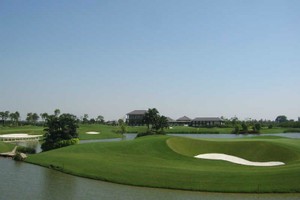 Cận cảnh sân golf hút tiền ở Việt Nam