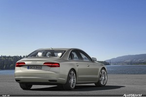 Bên trong xe sang Audi A8 mới toanh