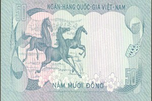 Loạn giá tiền in hình ngựa trước Tết Nguyên đán