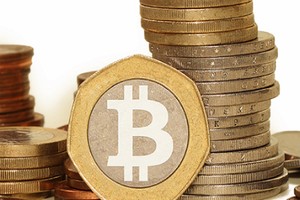 Sàn giao dịch Bitcoin đầu tiên VN bị "ném đá" tơi bời