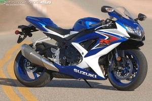 Nghe cao nhân “chém gió” về siêu xế Suzuki GSX-750R