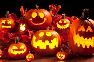 7 bước tạo hình bí ngô Halloween cực kỳ đơn giản