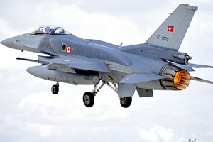 Chiến đấu cơ F-16 Thổ Nhĩ Kỳ bắn hạ máy bay Syria