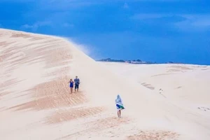 Sa mạc lớn nhất Việt Nam được ví như bản thu nhỏ của Sahara