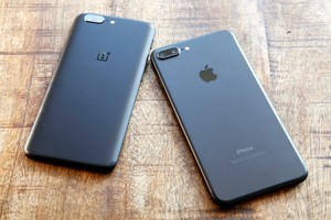 Sự giống nhau đáng ngạc nhiên giữa OnePlus 5 và iPhone 7 Plus