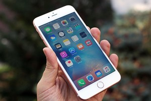 5 năm, giá khởi điểm của iPhone tăng gấp đôi tại Việt Nam