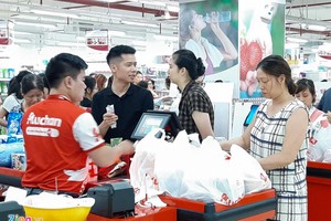 Hệ thống siêu thị Auchan của Pháp có chủ mới: Đại gia nào nhanh tay?