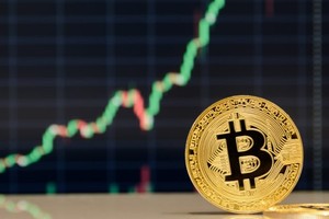 Bitcoin gây chóng khi "lên đỉnh", vượt ngưỡng 265 triệu đồng