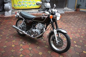 Yamaha SR400 "hàng xách tay" giá 253 triệu tại Hà Nội