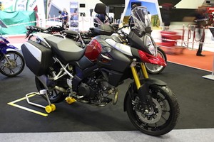 Cận cảnh "xế phượt" Suzuki V-Strom 1000 đầu tiên tại VN