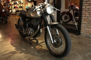 Dân chơi Việt độ Yamaha SR400 cafe racer “siêu chất” 