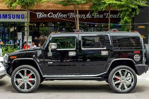 SUV hàng khủng Hummer H2 "mâm độc" tại Sài Gòn