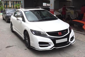 Honda Civic độ bodykits Type-R “made in Vietnam” giá 35 triệu