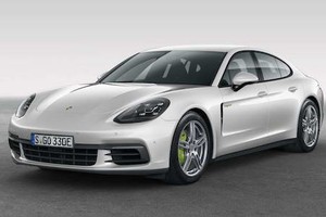 Xe sang Porsche Panamera 4 E-Hybrid chỉ “ăn” 2,5 lít/100 km